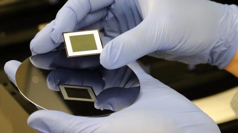 Shkencëtarët vendosin një rekord të ri botëror me qeliza diellore te dyfishta