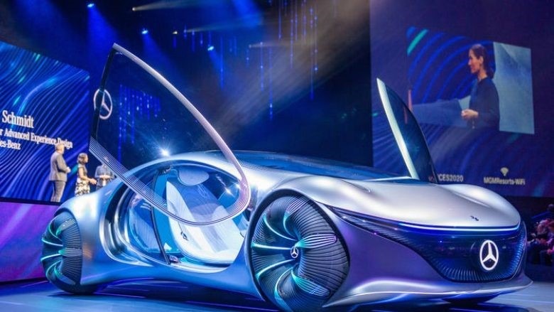 Mercedes-Benz shfaq pamjet e makinës së saj futuriste që nuk ka timon