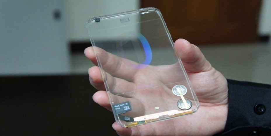 Telefoni transparent