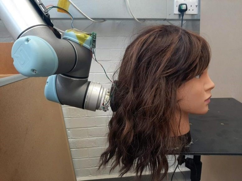kujdesit ,Një robot që mund t'ju ndihmojë të krihni flokët tuaj
